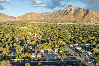 4442 Holladay Park Ln, Holladay, UT 84124 - photo 3
