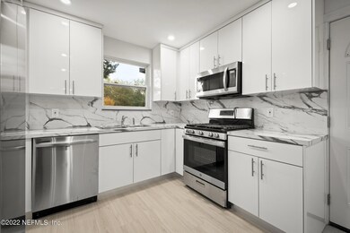 3710 Macgregor Dr, Jacksonville, FL 32210 - photo 3