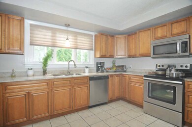 3 Richardson Dr, Johnston, RI 02919 - photo 5