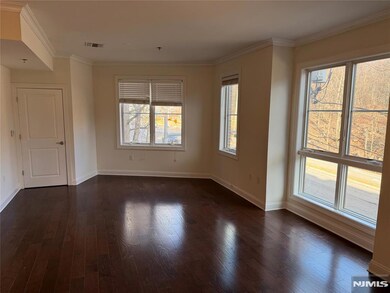 2001 Hudson Terrace unit 305, Fort Lee, NJ 07024 - photo 5