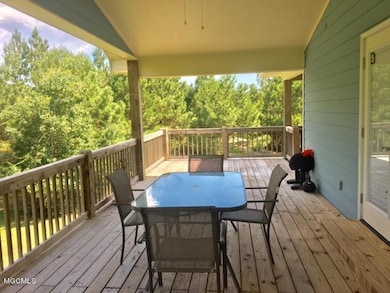 7303 magnolia deck