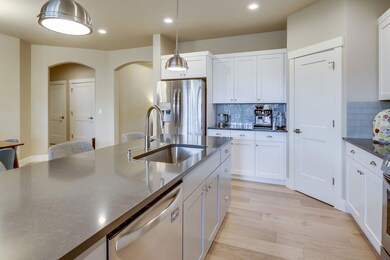11-web-or-mls-4236 SW 43rd-11