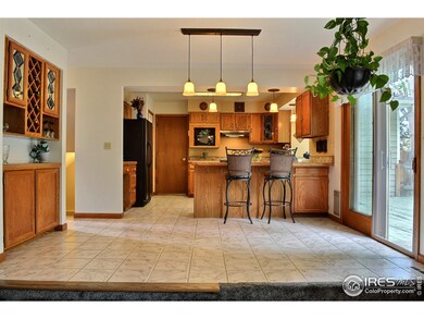 Awesome Eat-In Kitchen