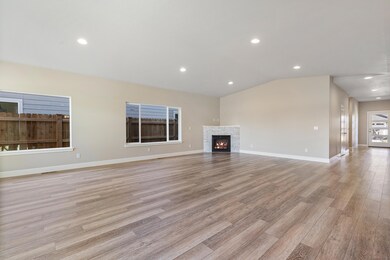 4968 SW Zenith Ave, Redmond, OR 97756 - photo 6