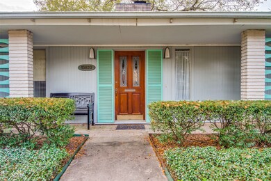 13823 Queensbury Ln, Houston, TX 77079 - photo 4