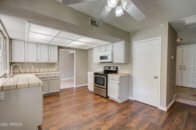 003_Casual Dining And Kitchen