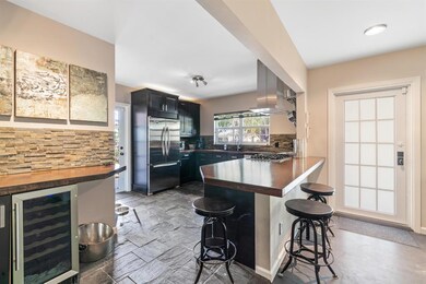 Entry/Kitchen