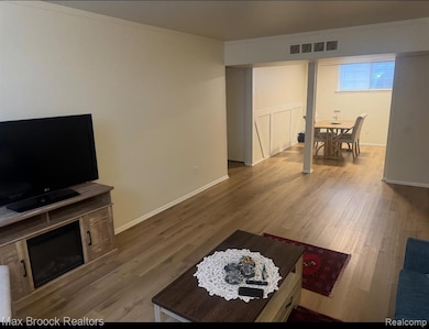 8251 Denwood Dr unit G1, Sterling Heights, MI 48312 - photo 7