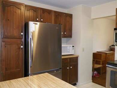 4660 Hawthorne Ct, Middleton, WI 53562 - photo 4