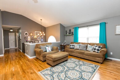 403 Agee St, Harrodsburg, KY 40330 - photo 4