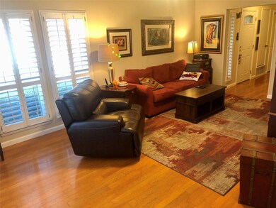 909 Shady Creek Ln, Bedford, TX 76021 - photo 5