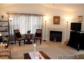 13 Gray Wolf Ln, Hendersonville, NC 28792 - photo 6