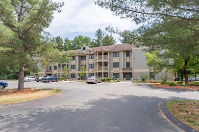 6 Mayfair Ln unit 105, Nashua, NH 03063 - photo 2