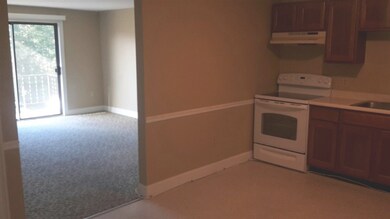 244 Lita Ln unit 244, Newmarket, NH 03857 - photo 4