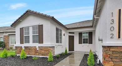 1302 Amaranth St, Plumas Lake, CA 95961 - photo 4