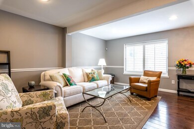 6802 Montivideo Square Ct, Falls Church, VA 22043 - photo 3