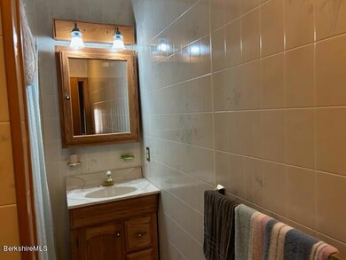 19 Gilead St, Adams, MA 01220 - photo 3