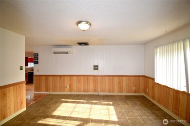 4734 Merlin St, Longview, WA 98632 - photo 7