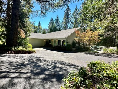 207 Iris Ln, Grants Pass, OR 97526 - photo 2