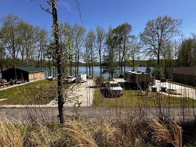 135 Southernaire Loop, Stewart, TN 37175 - photo 5