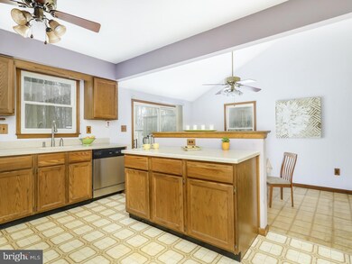 562 Croasdale Dr, Langhorne, PA 19047 - photo 7