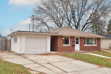 5607 N Argyle Ave, Milwaukee, WI 53209 - photo 3