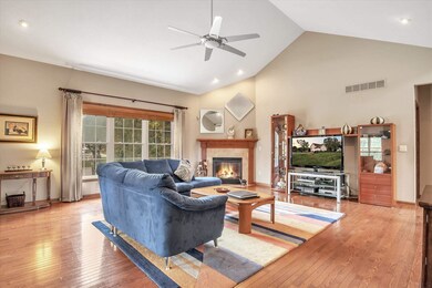 18441 Cypress Dr, South Bend, IN 46637 - photo 7