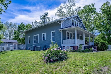 907 W 6th St, Lawrence, KS 66044 - photo 4