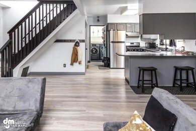 06-Living Room_DMD_3144