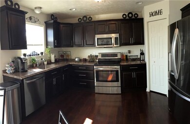 Laminate counter topp,electric stove and nice size