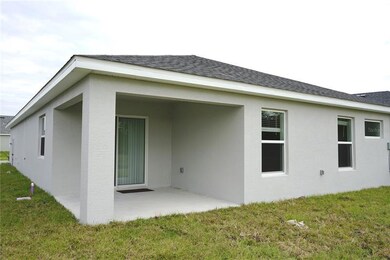 7142 Twisting Pines Loop, Zephyrhills, FL 33541 - photo 5