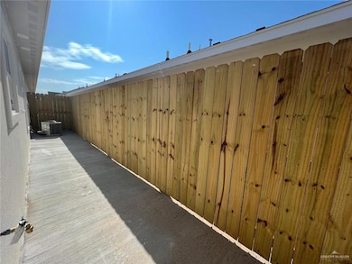 3308 S Mia Rose Ln unit 4, Edinburg, TX 78539 - photo 5