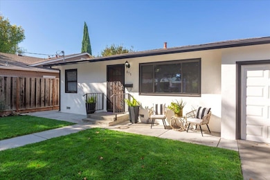 875 Mckendrie St, San Jose, CA 95126 - photo 4