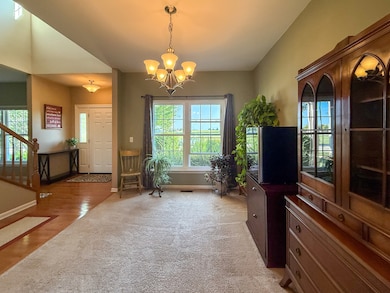 445 E Becker Place, Sycamore, IL 60178 - photo 4