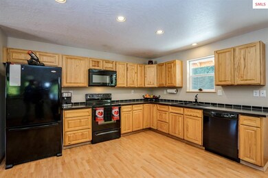 7736 W Bobs Rd, Rathdrum, ID 83858 - photo 5