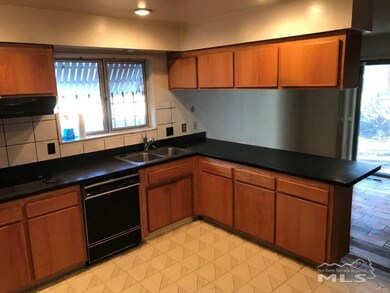 595 Gregory Way, Sparks, NV 89431 - photo 3