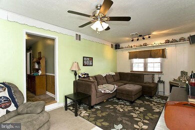 7797 Pleasant View Ave, Middletown, VA 22645 - photo 3