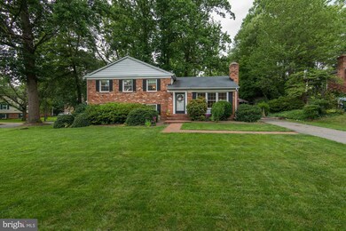 2420 Lancaster Ct, Falls Church, VA 22043 - photo 2