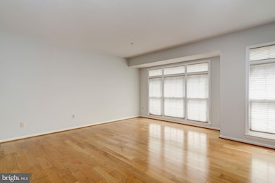 11357 Morning Gate Dr, Rockville, MD 20852 - photo 4