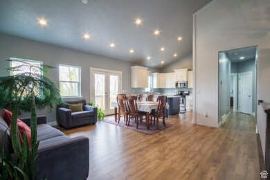 1428 N 4075 W, Vernal, UT 84078 - photo 5