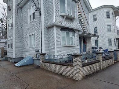 706 Weeden St unit 3, Pawtucket, RI 02860 - photo 2