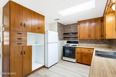 3502 N Olive (10)