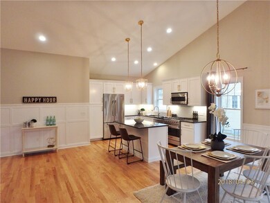 Kitchen/Dining area