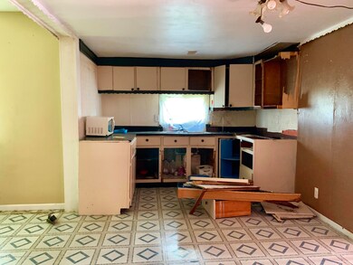 2206 Herrick Dr, Lansing, MI 48911 - photo 6