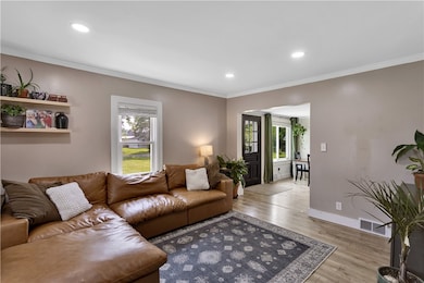 The natural light highlights this already-welcomin