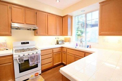 Sunny & Bright Kitchen