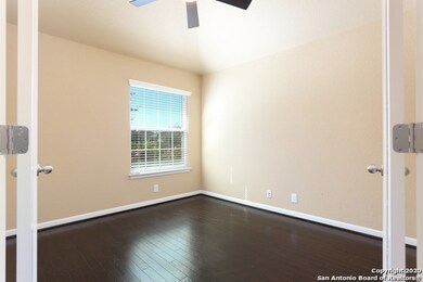 10639 Larch Grove Ct, Helotes, TX 78023 - photo 3