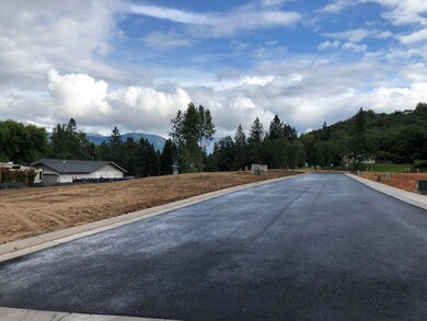 1774 Daffodil Ln, Grants Pass, OR 97526 - photo 2