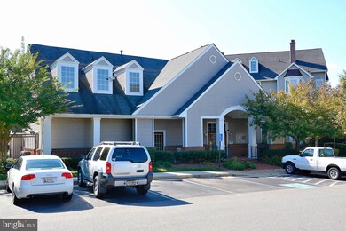 46608 Drysdale Terrace unit 202, Sterling, VA 20165 - photo 3