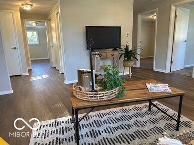 5044 S Vine St, Columbus, IN 47201 - photo 5